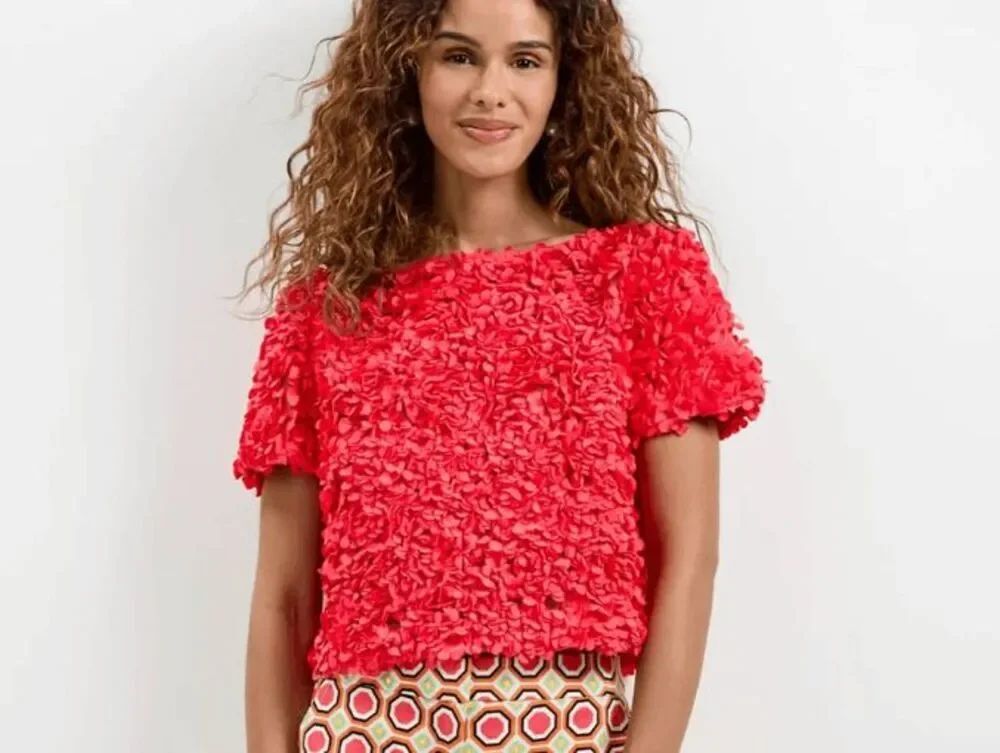 NWT Trina Turk Verdi 3D Floral Top- Size L